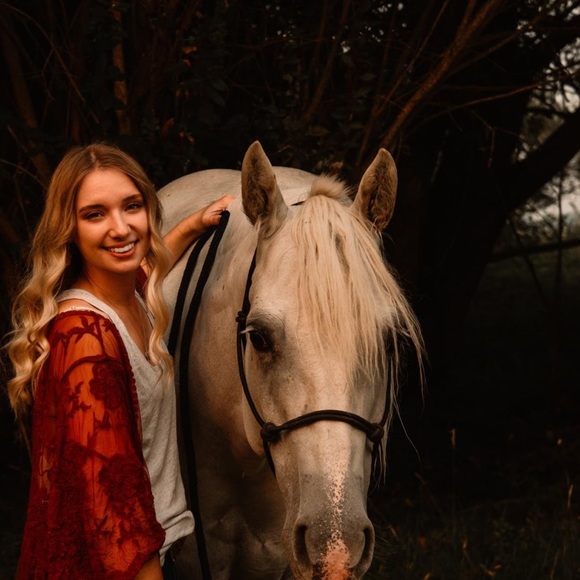 Lace shawl/pullover - Picture 2 of 3